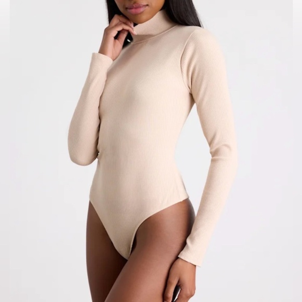 NWT Lulus Basics Wilde Beige Ribbed Long Sleeve Mock Neck Bodysuit